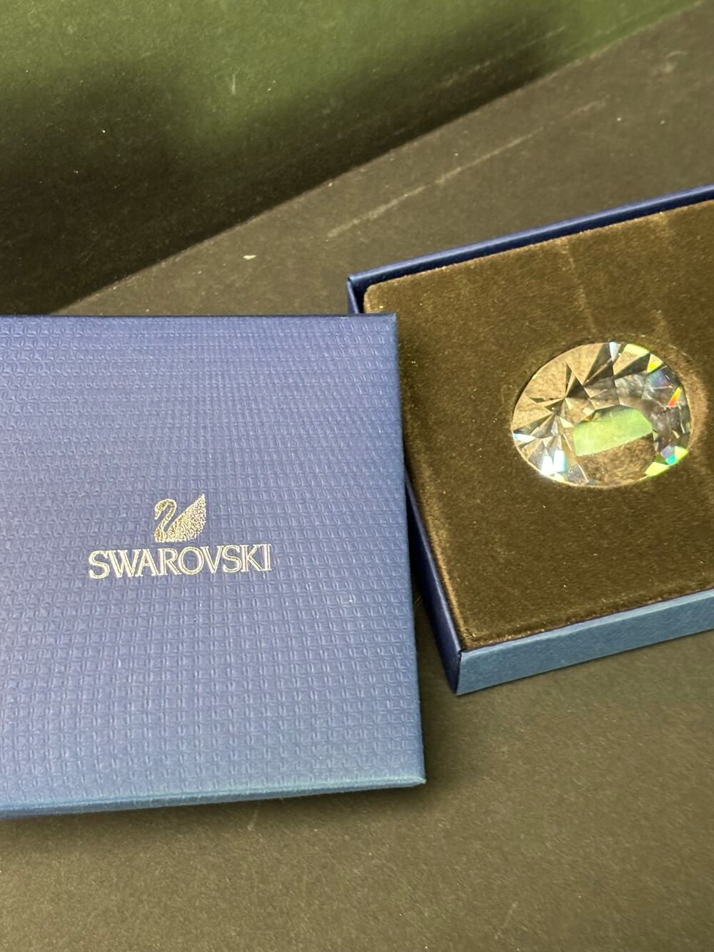 Swarovski Crystal SCS Round Diamond Paperweight Figure 1096758 A9100 NR 000 325